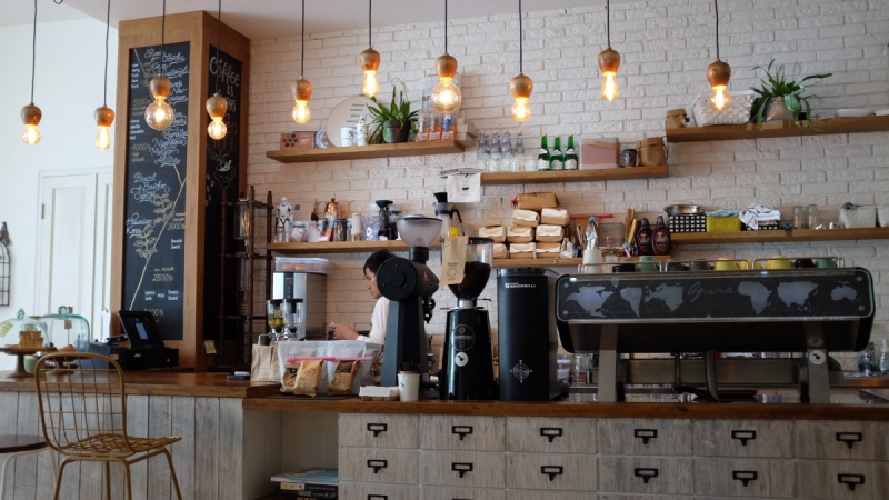 ecommerce-CLAVIERS-min_coffee_shop_light_cafe_coffee_shop-32620